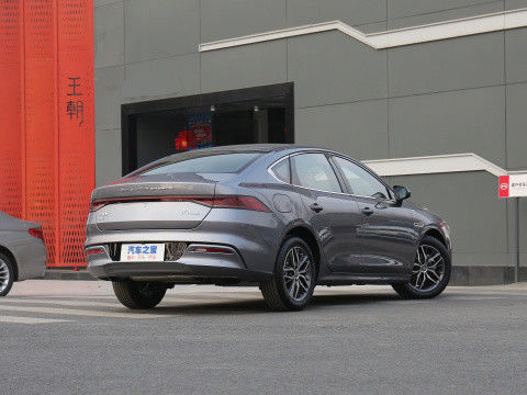 National VI BYD QIN PLUS 2021 EV DM-I 55KM 1.5L 81kW 4 Tür 5 Sitz Sedan