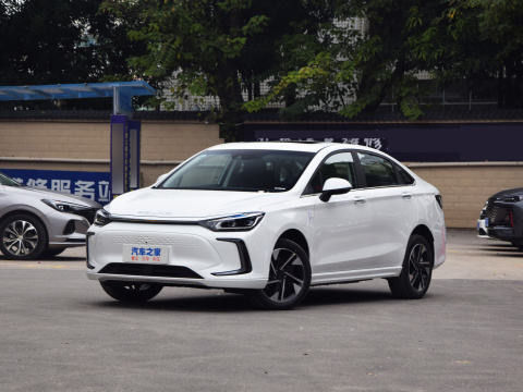 BEIJING EU5 Elektroauto mit 4 Türen und 5 Sitzplätzen