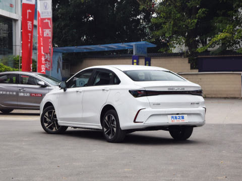 BEIJING EU5 Elektroauto mit 4 Türen und 5 Sitzplätzen