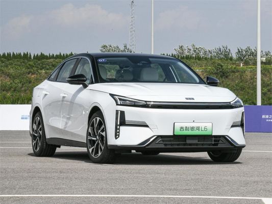 Geely Galaxy L6 Chinesische Elektrische Limousine Plug In Hybrid Limousine 1370KM L2 Assistenzfahrt