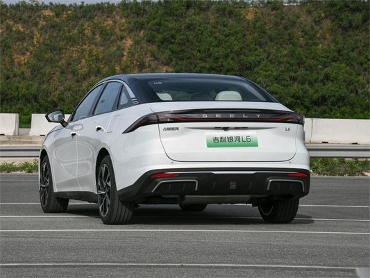 Geely Galaxy L6 Chinesische Elektrische Limousine Plug In Hybrid Limousine 1370KM L2 Assistenzfahrt