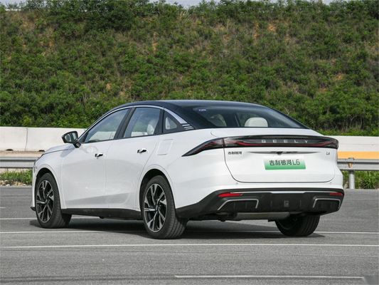 Geely Galaxy L6 Chinesische Elektrische Limousine Plug In Hybrid Limousine 1370KM L2 Assistenzfahrt