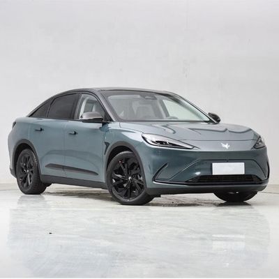 ARCFOX αS Chinesische Elektrolimousine mit autonomem Fahren mit Huawei