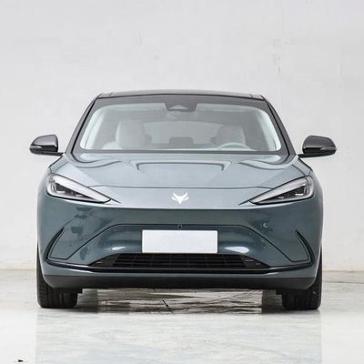 ARCFOX αS Chinesische Elektrolimousine mit autonomem Fahren mit Huawei