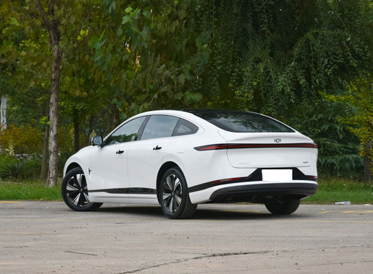 Chang'an A07 Sedan EV und Reev Zwei Kombinationen Batterielebensdauer 515 km (EV) und 1200 km (1.5T Motor Reev)
