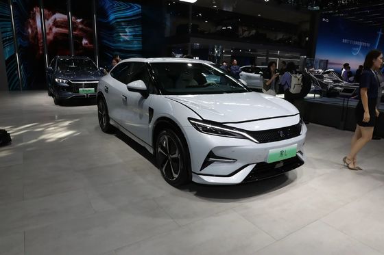 BYD's Neue Generation Pure Electric SUV SONG L 550KM-662KM Range Innenraum