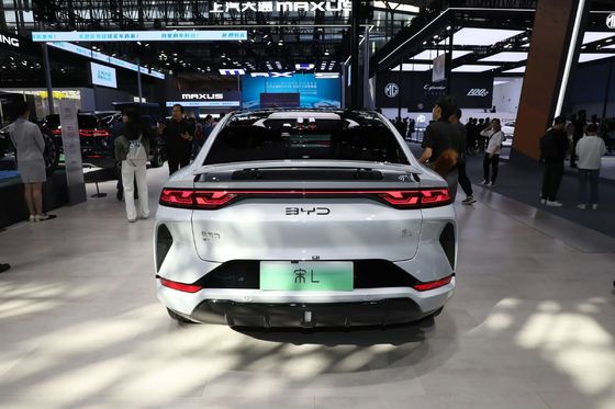 BYD's Neue Generation Pure Electric SUV SONG L 550KM-662KM Range Innenraum