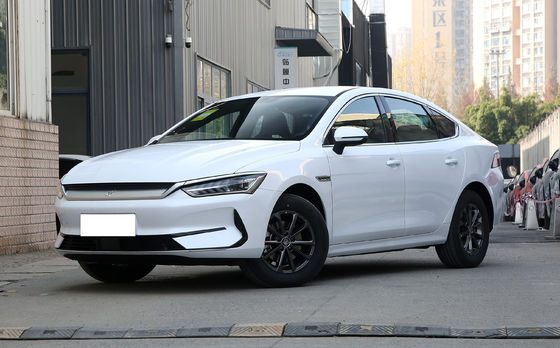 2024 BYD Qin Plus 55 km/120 km Honor Modell China D-MI Stecker im Hybrid-Auto