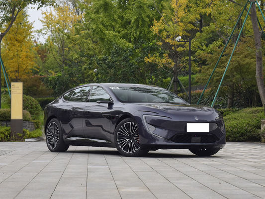 Der 2025 AVATR 12 ist ein High-End-Elektroversion in China.