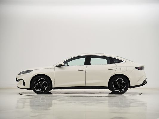 2024 BYD Seal06 Dm-i CLTC (L/100km) 1.36L PHEV Power umfassende Reichweite 2100KM Hybrid Limousine!