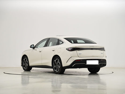 2024 BYD Seal06 Dm-i CLTC (L/100km) 1.36L PHEV Power umfassende Reichweite 2100KM Hybrid Limousine!