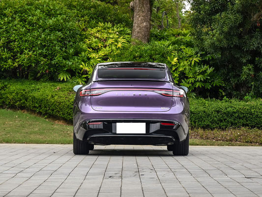 Huawei Luxeed R7. Chinas fortschrittlichstes Smart Car, mit einer reinen elektrischen Reichweite von bis zu 802 km!