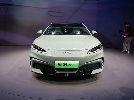 25 BYD Seal06GT, mit einer Reichweite von 505 KM-605 KM, mit Allradantrieb und Zweiradantrieb mit zwei Systemen.