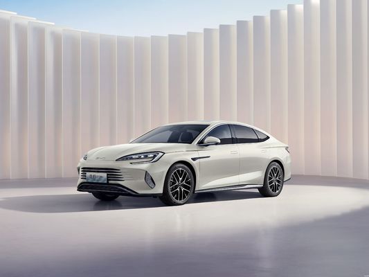 2025 BYD-SEAL 07 DM-i Intelligent Drive mit BYD Dmi Technologie der 5. Generation ausgestattet. hat eine kombinierte Reichweite von über 2000KM. Bestes Preis-Leistungs-Verhältnis