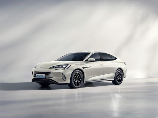 2025 BYD-SEAL 07 DM-i Intelligent Drive mit BYD Dmi Technologie der 5. Generation ausgestattet. hat eine kombinierte Reichweite von über 2000KM. Bestes Preis-Leistungs-Verhältnis