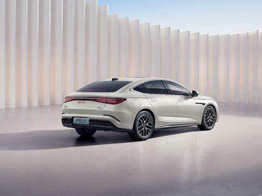 2025 BYD-SEAL 07 DM-i Intelligent Drive mit BYD Dmi Technologie der 5. Generation ausgestattet. hat eine kombinierte Reichweite von über 2000KM. Bestes Preis-Leistungs-Verhältnis