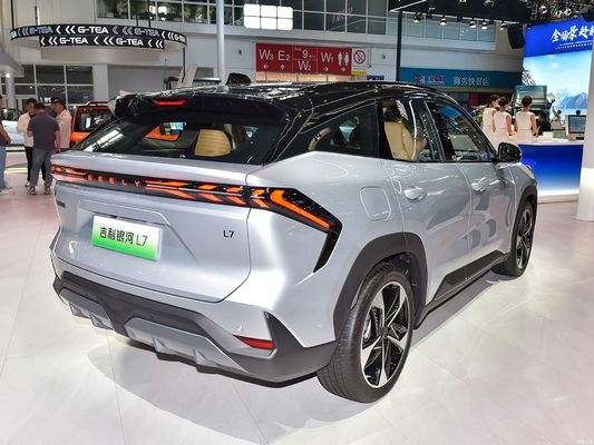 Geely Galaxy L7, angetrieben von 1.5L und 1.5T Motoren, mit einer kombinierten Reichweite von 1.370 km und einer rein elektrischen Reichweite von 115 km. ein kostengünstiger Plug-in Hybrid SUV.