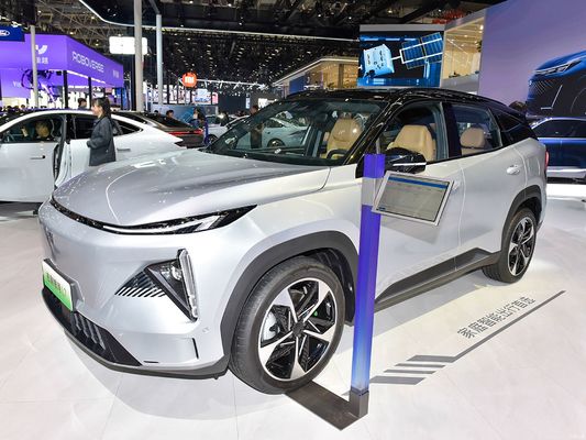 Geely Galaxy L7, angetrieben von 1.5L und 1.5T Motoren, mit einer kombinierten Reichweite von 1.370 km und einer rein elektrischen Reichweite von 115 km. ein kostengünstiger Plug-in Hybrid SUV.