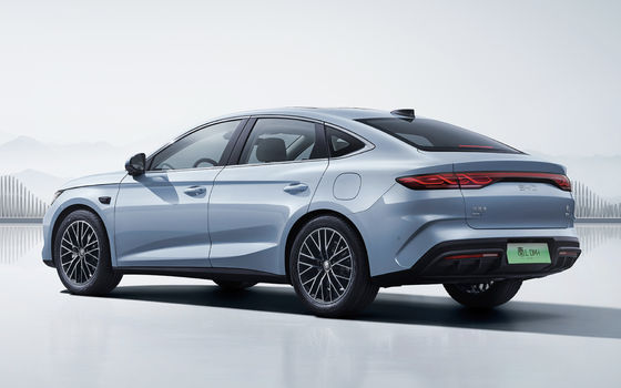 Höchstgeschwindigkeit 180 km/h Chinesische Elektroautos mit 1,5 L 101 PS L4 Plug-in Hybridmotor inklusive