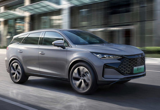 Chinesischer Elektro-SUV BYD TANG DMI 5,5 L/100 km Stromverbrauch und 150 km